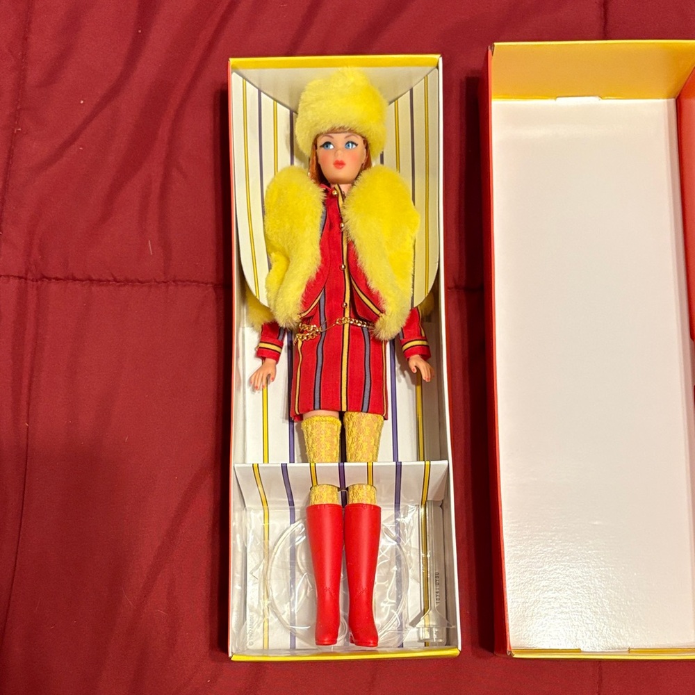 1997 Twist N’ Turn 1967 Reproduction Collector Barbie